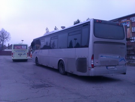 Irisbus Crossway 12M #RK-049AY na Autobusovej Stanici v Trstenej v spoločnosti SORky C10.5 (Autor: Warri)