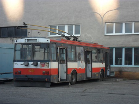 #6251 ešte celá odstavená na Hroboňovej (Autor: Solaris 1214)